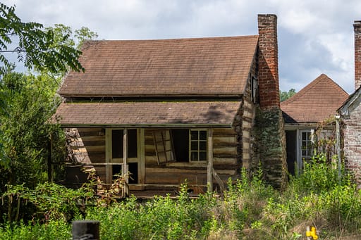 A little cabin farm house.